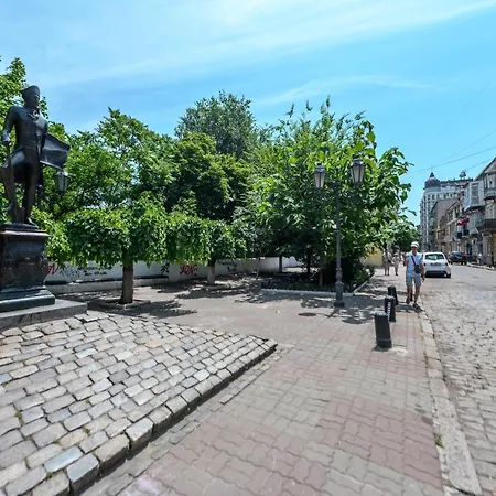 уютная недалеко от дерибасовской * Odesa